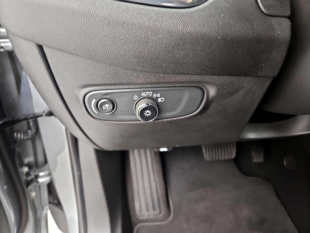 used 2023 Chevrolet Equinox car, priced at $23,998