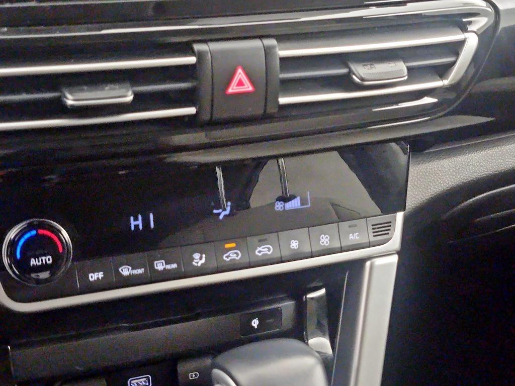 used 2023 Kia Seltos car, priced at $22,998