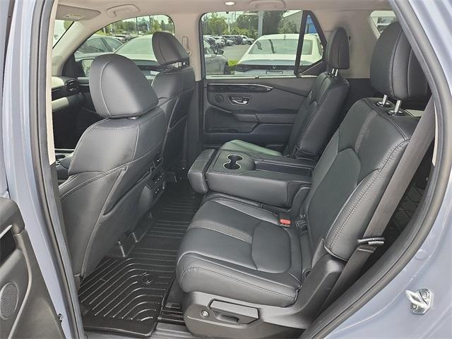 used 2025 Honda Pilot car, priced at $49,987