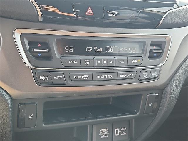 used 2022 Honda Pilot car, priced at $30,692