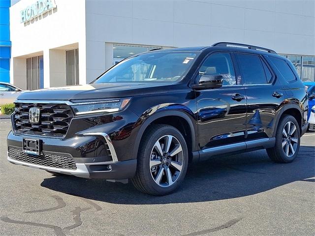 new 2025 Honda Pilot car, priced at $55,305