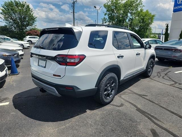 new 2025 Honda Pilot car, priced at $51,305