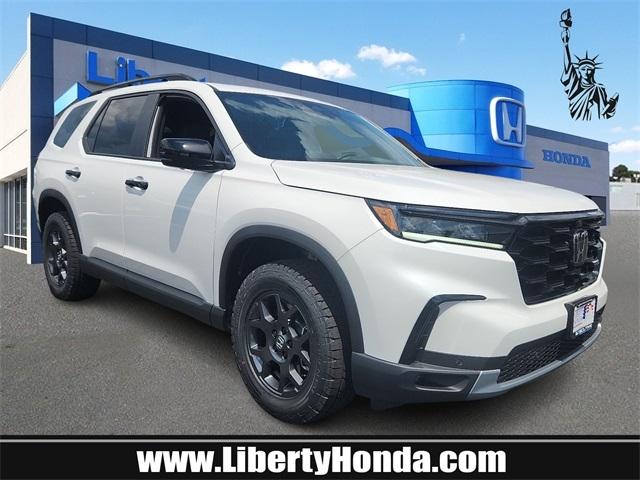 new 2025 Honda Pilot car, priced at $51,305