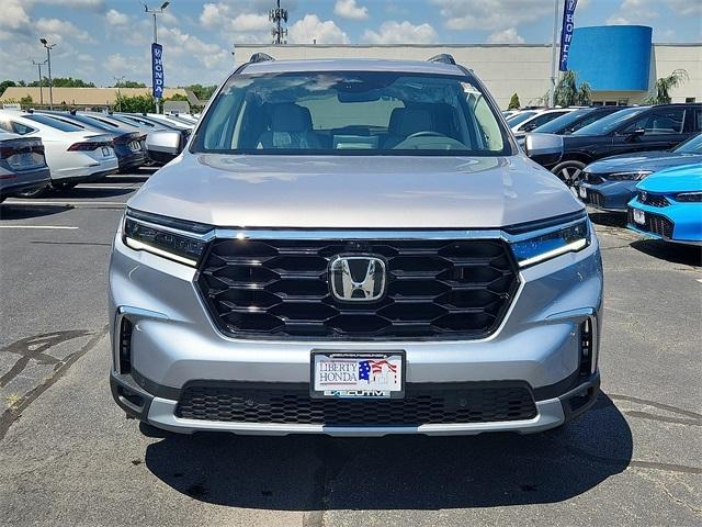new 2025 Honda Pilot car, priced at $54,530