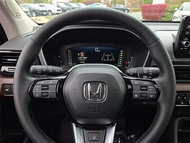 new 2025 Honda Pilot car, priced at $54,575