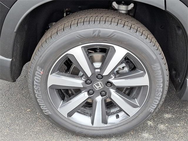 new 2025 Honda Pilot car, priced at $54,575