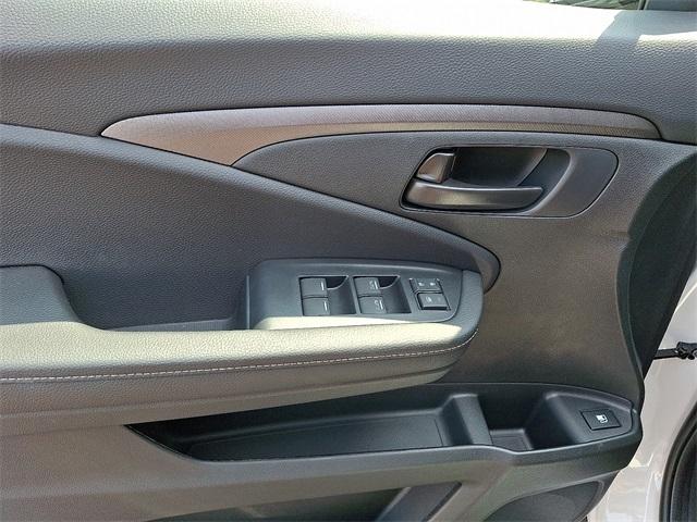 new 2025 Honda Ridgeline car, priced at $43,900