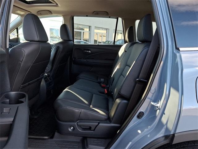 used 2022 Honda Pilot car, priced at $33,082