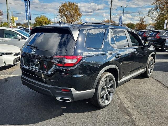 new 2025 Honda Pilot car, priced at $43,795