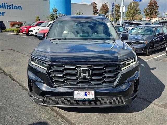 new 2025 Honda Pilot car, priced at $43,795