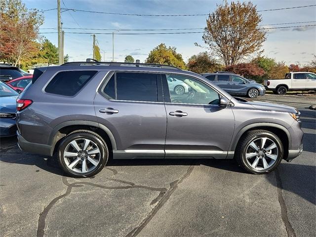 used 2024 Honda Pilot car, priced at $43,862
