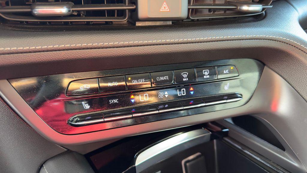 used 2023 Buick Envision car, priced at $24,388
