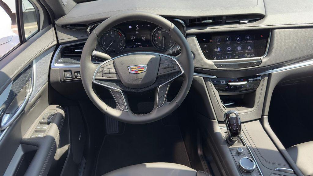 new 2025 Cadillac XT5 car, priced at $54,985