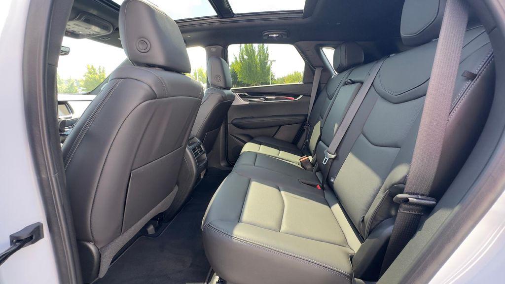 new 2025 Cadillac XT5 car, priced at $54,985