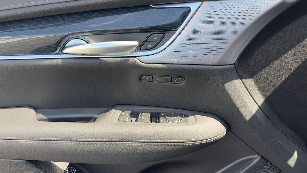 new 2025 Cadillac XT5 car, priced at $53,760