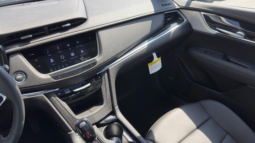 new 2025 Cadillac XT5 car, priced at $53,760
