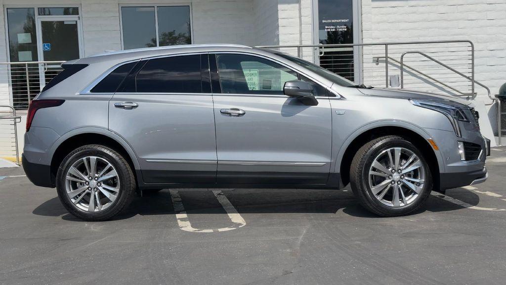 new 2025 Cadillac XT5 car, priced at $53,760