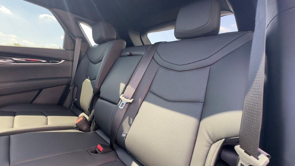 new 2025 Cadillac XT5 car, priced at $54,385