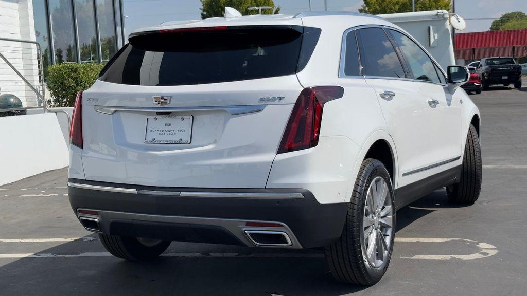 new 2025 Cadillac XT5 car, priced at $56,285