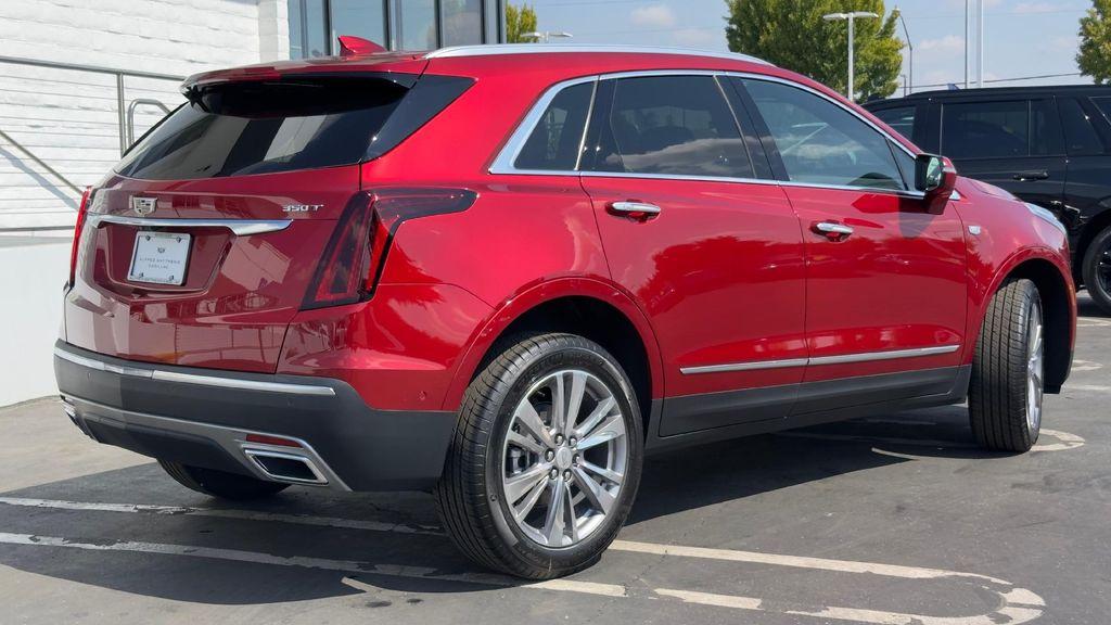 new 2025 Cadillac XT5 car, priced at $54,985