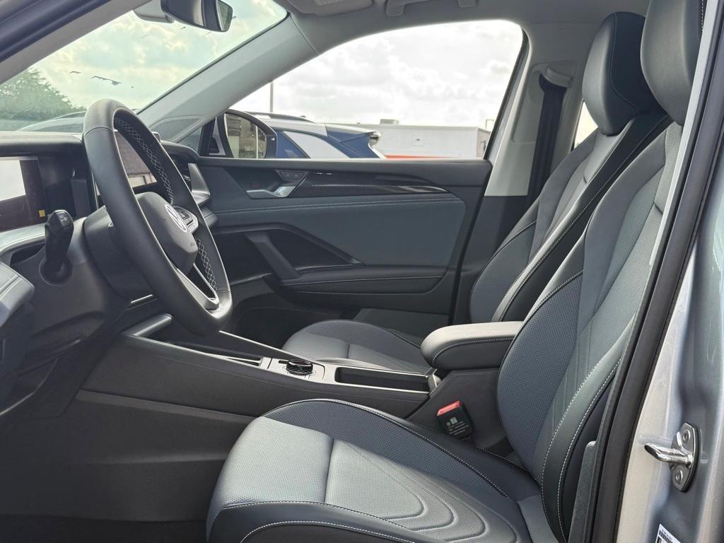 new 2025 Volkswagen Tiguan car, priced at $34,935