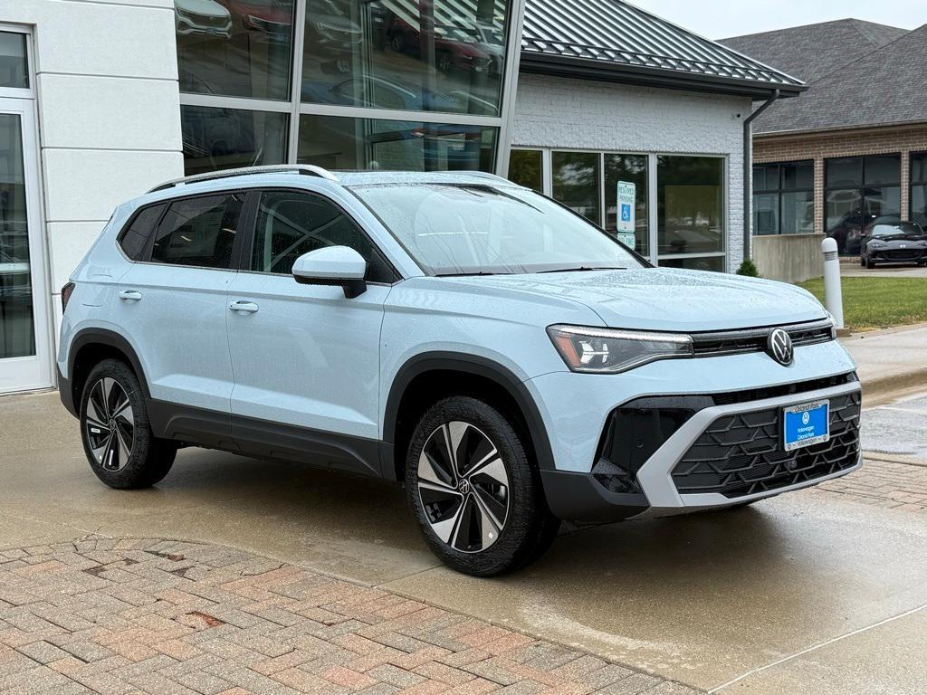 new 2025 Volkswagen Taos car, priced at $31,081