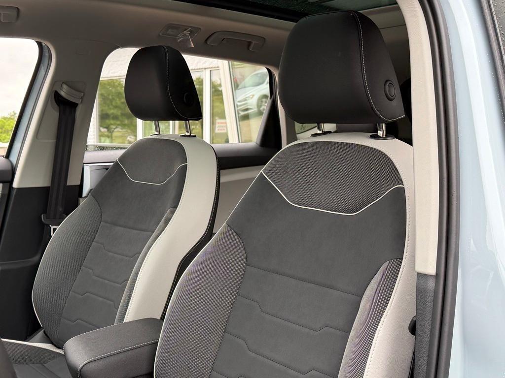 new 2025 Volkswagen Taos car, priced at $31,081