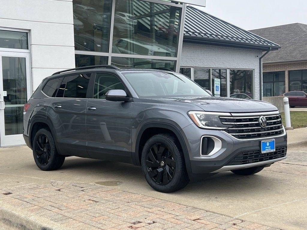 new 2025 Volkswagen Atlas car, priced at $45,073