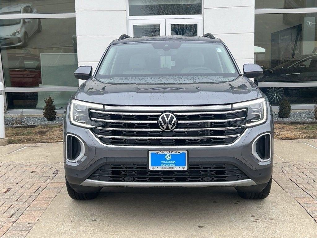 new 2025 Volkswagen Atlas car, priced at $45,073