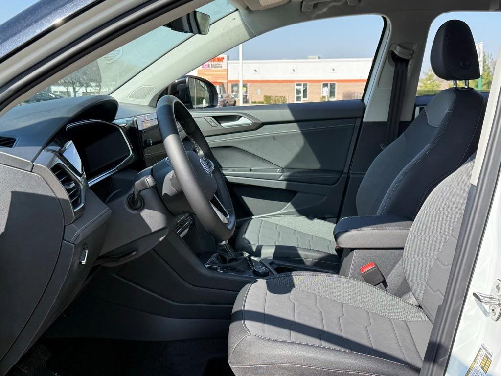 new 2025 Volkswagen Taos car, priced at $31,616