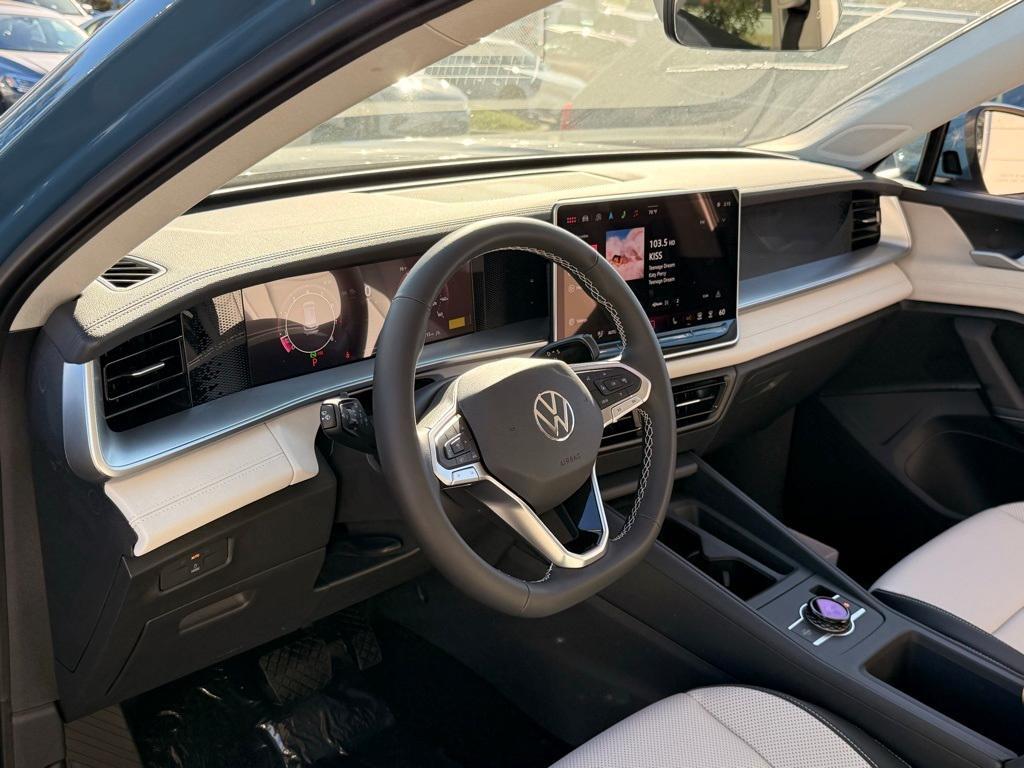 new 2025 Volkswagen Tiguan car, priced at $34,675