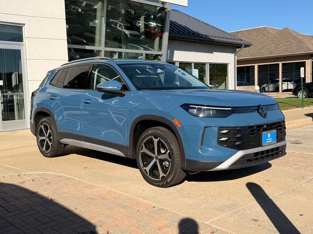 new 2025 Volkswagen Tiguan car, priced at $34,675