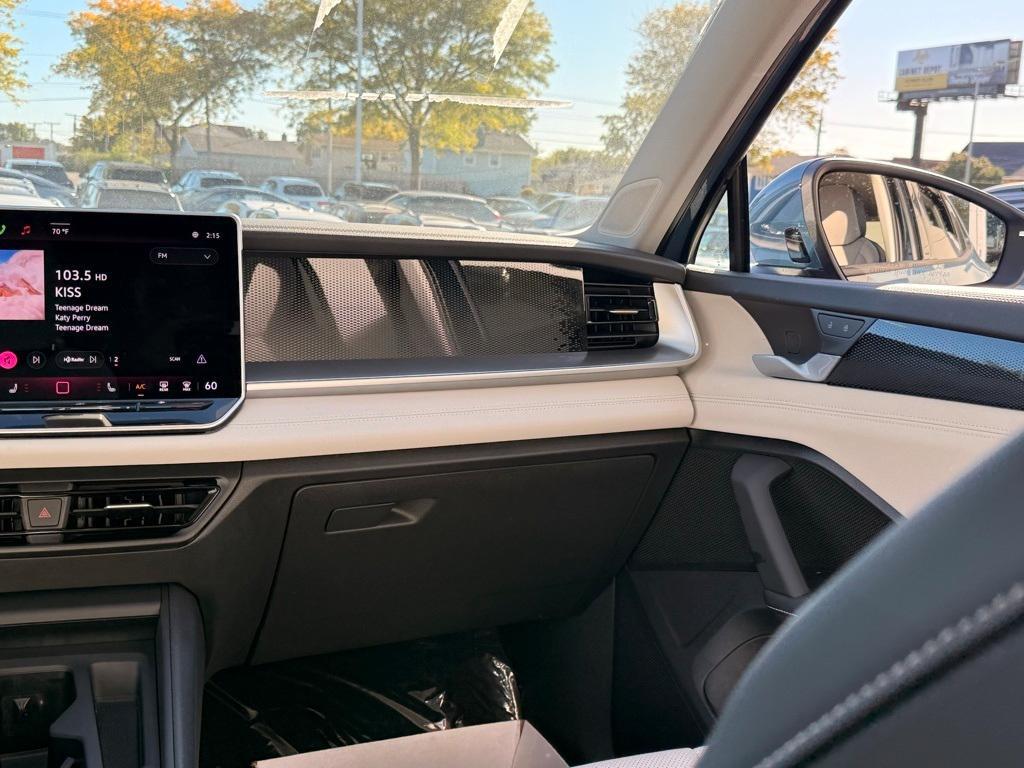 new 2025 Volkswagen Tiguan car, priced at $34,675