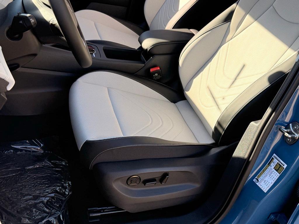 new 2025 Volkswagen Tiguan car, priced at $34,675