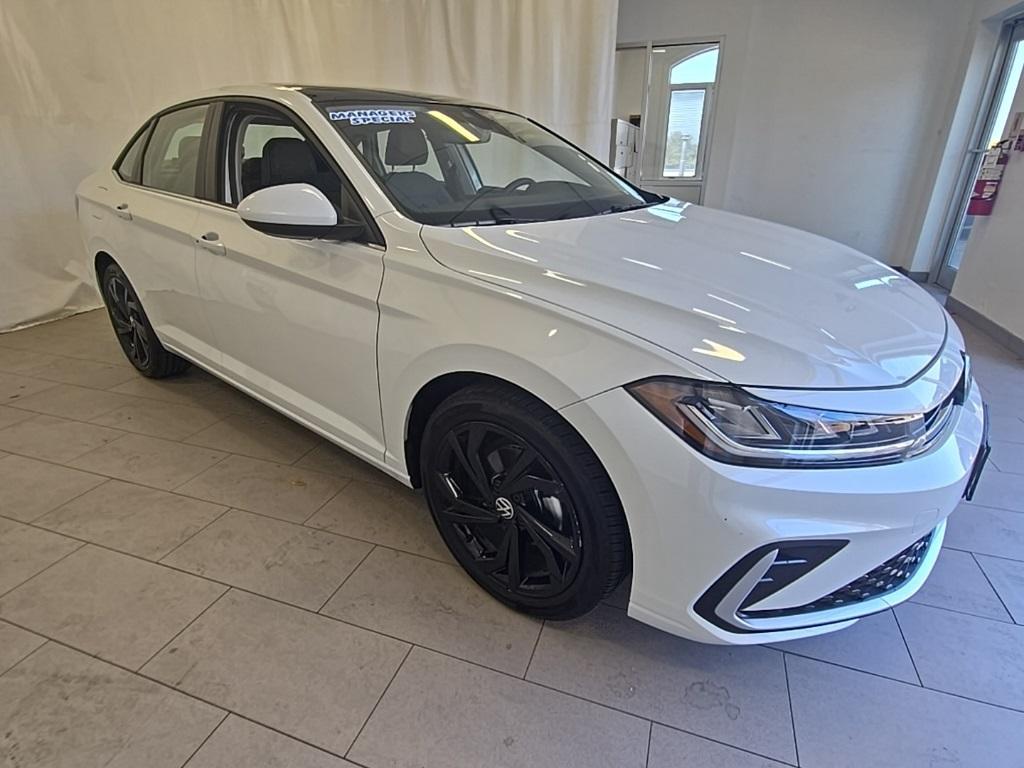 used 2025 Volkswagen Jetta car