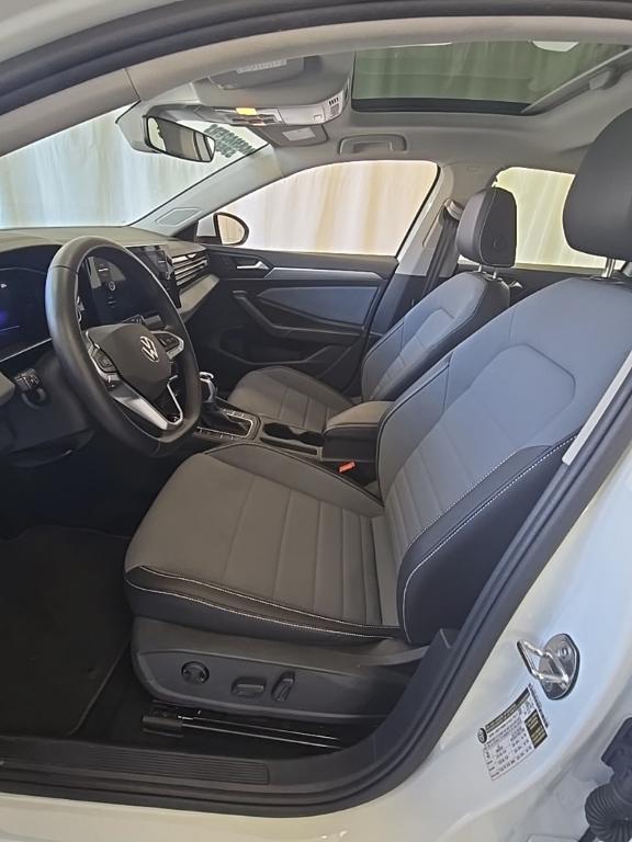 used 2025 Volkswagen Jetta car