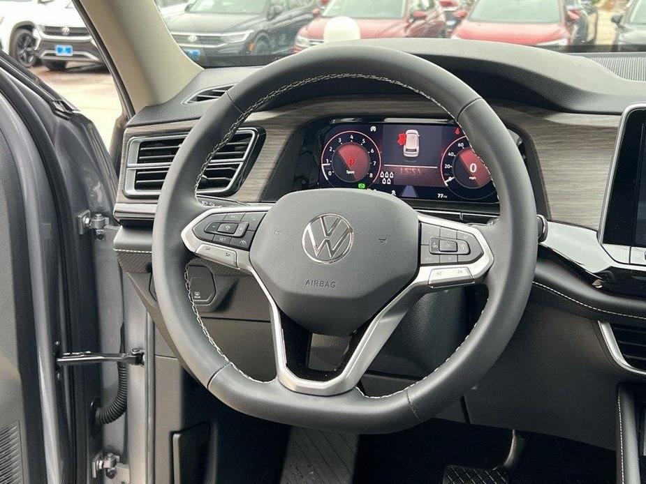 new 2024 Volkswagen Atlas car, priced at $43,127