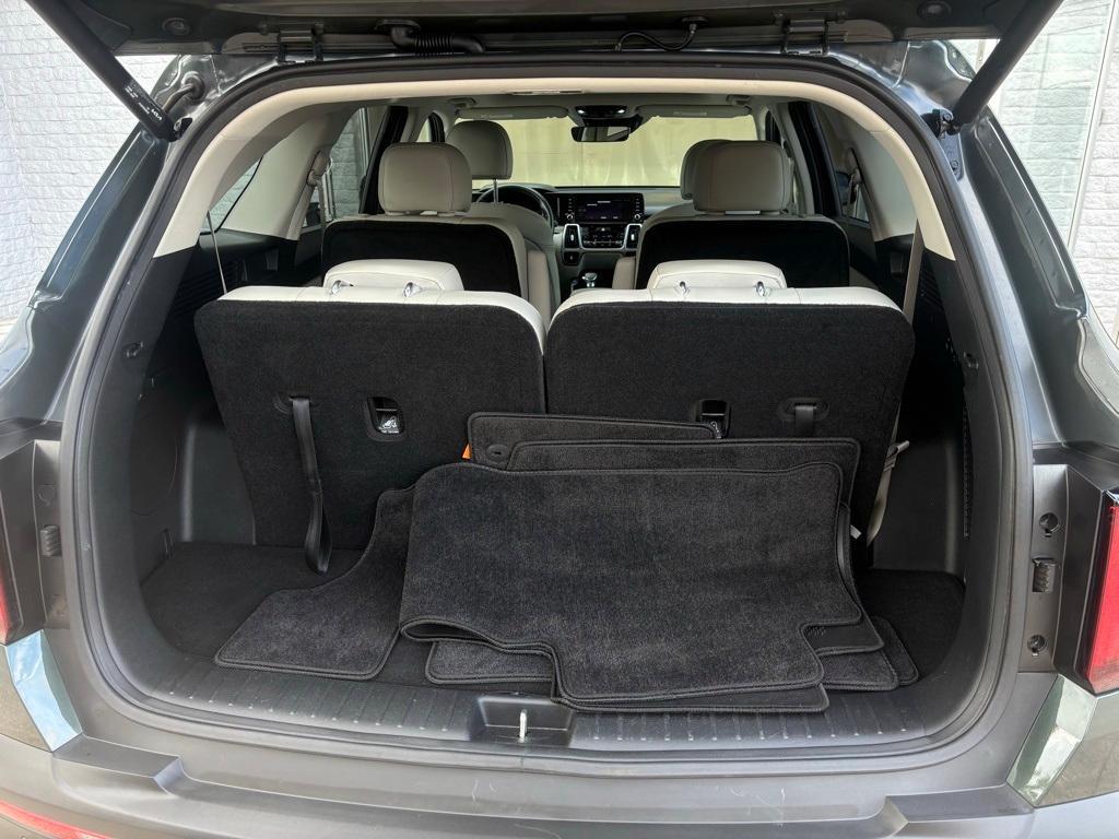 used 2023 Kia Sorento car, priced at $29,108