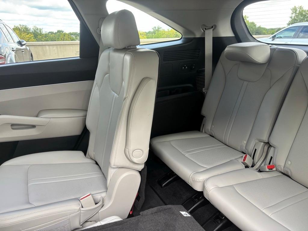 used 2023 Kia Sorento car, priced at $29,108