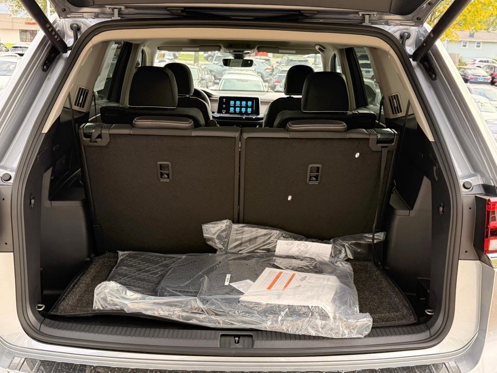 new 2026 Volkswagen Atlas car, priced at $54,474