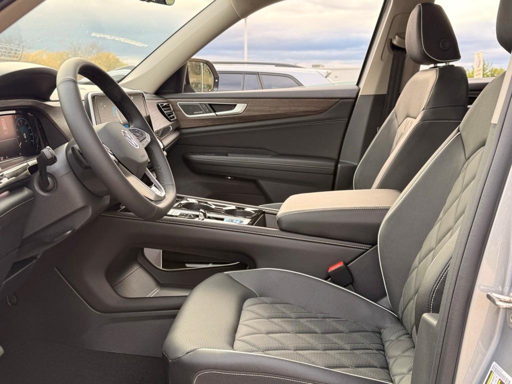 new 2026 Volkswagen Atlas car, priced at $54,474