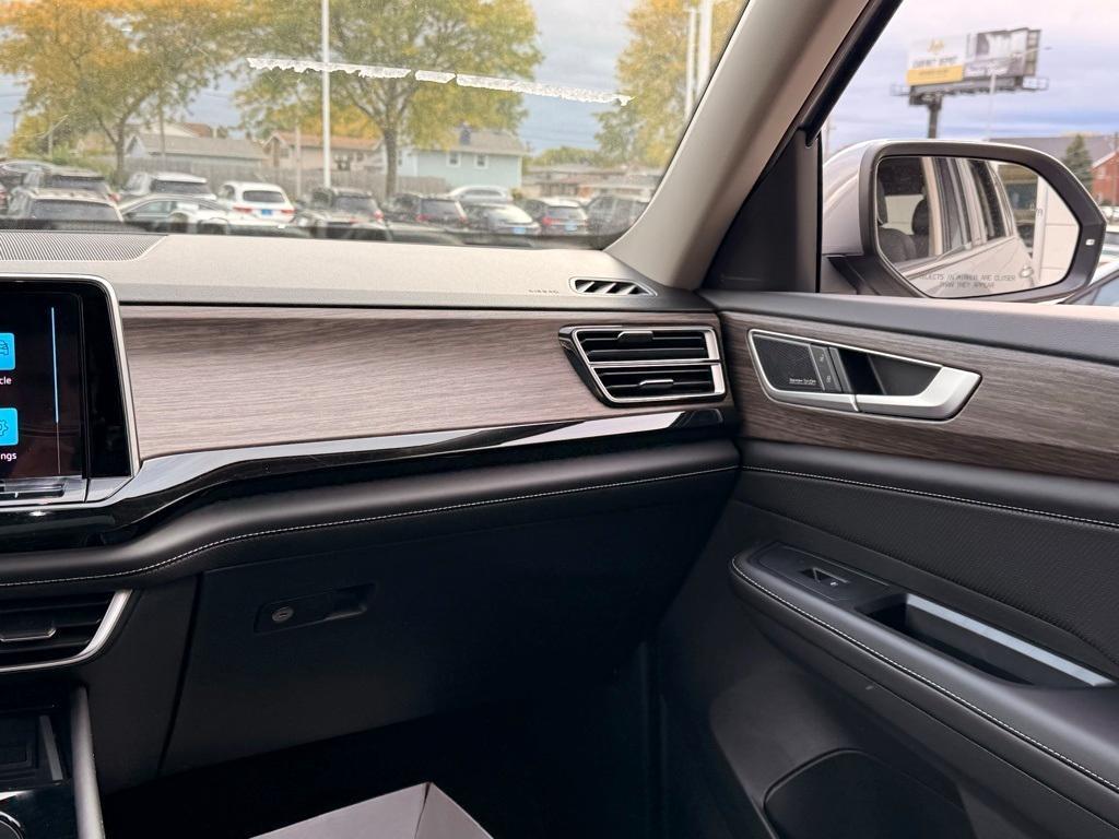 new 2026 Volkswagen Atlas car, priced at $54,474