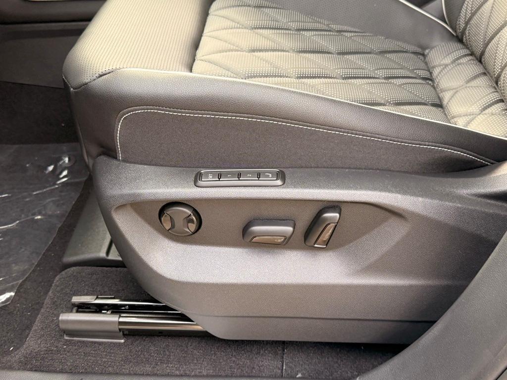 new 2026 Volkswagen Atlas car, priced at $54,474