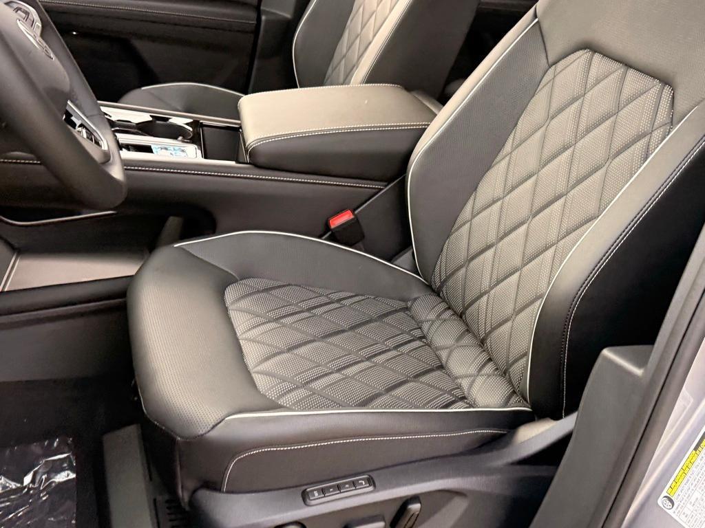 new 2026 Volkswagen Atlas car, priced at $54,474