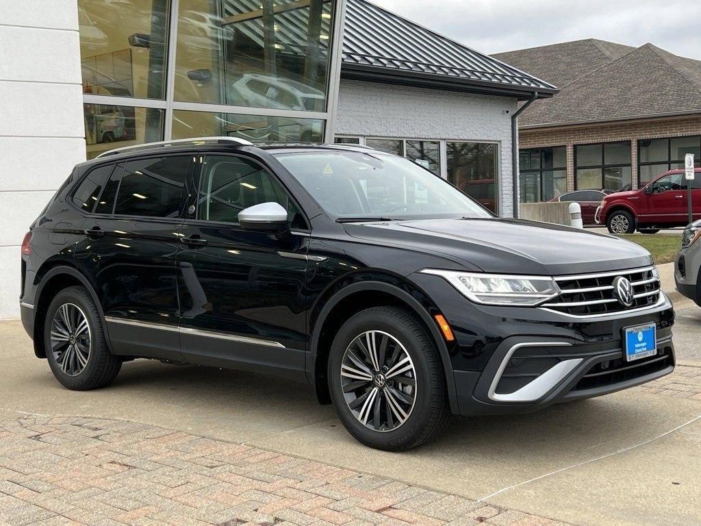 new 2024 Volkswagen Tiguan car, priced at $31,468