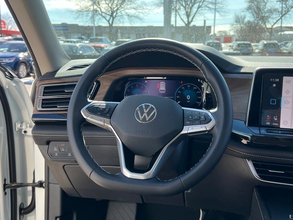 new 2025 Volkswagen Atlas car, priced at $39,006