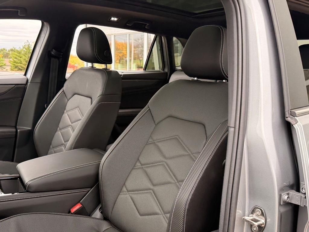 new 2026 Volkswagen Atlas Cross Sport car, priced at $45,703