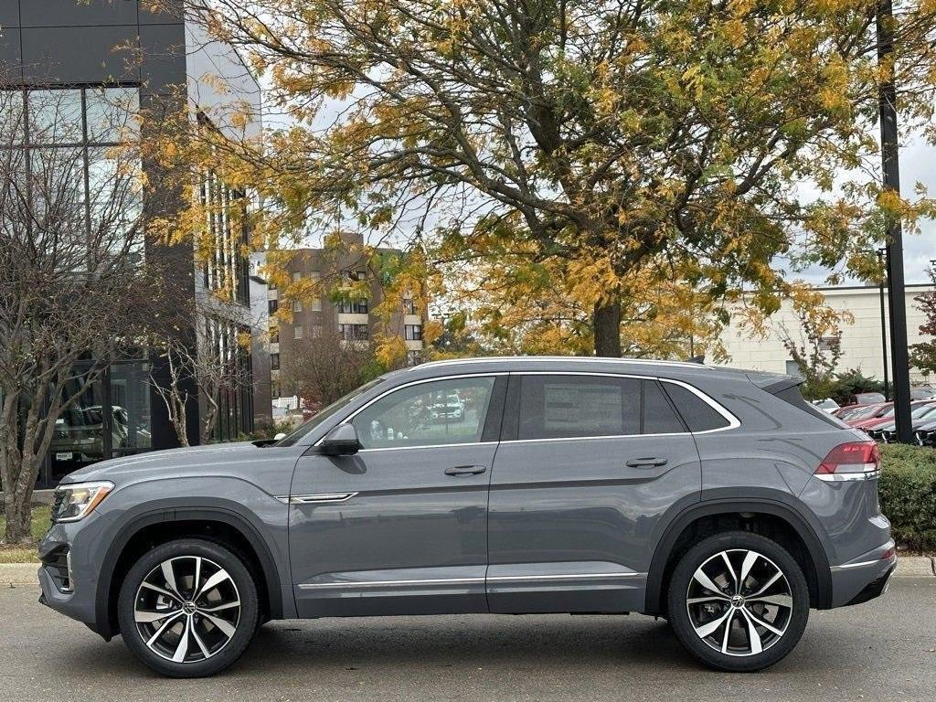 new 2025 Volkswagen Atlas Cross Sport car, priced at $51,699