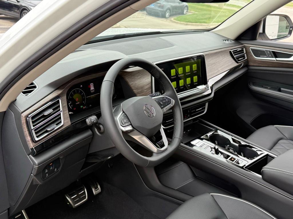 new 2025 Volkswagen Atlas car, priced at $53,946