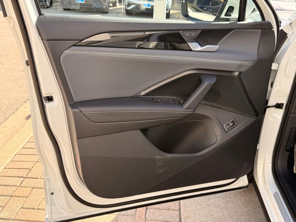new 2026 Volkswagen Tiguan car, priced at $45,921
